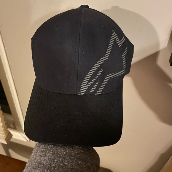 Alpinestars flex fit hat size s/m barely worn - Picture 3 of 3